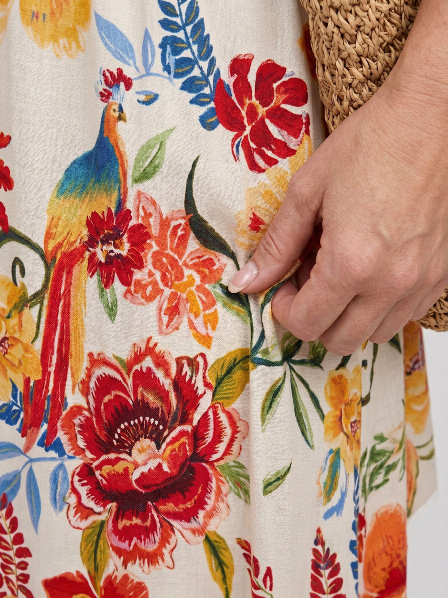 Donna | Crochet Floral V-Neck Maxi Dress