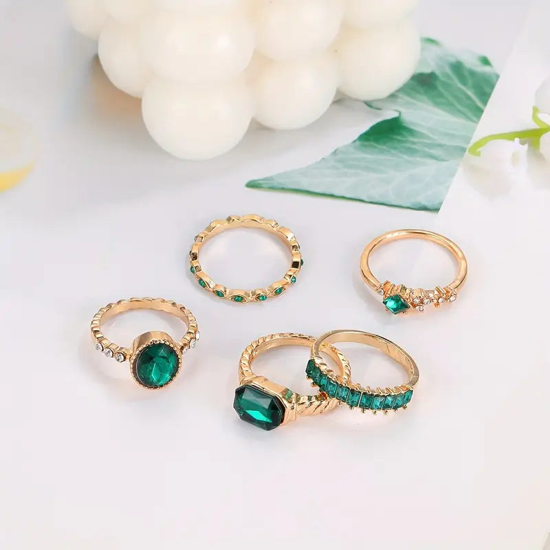 Mila | Stacking Ring Set for Women