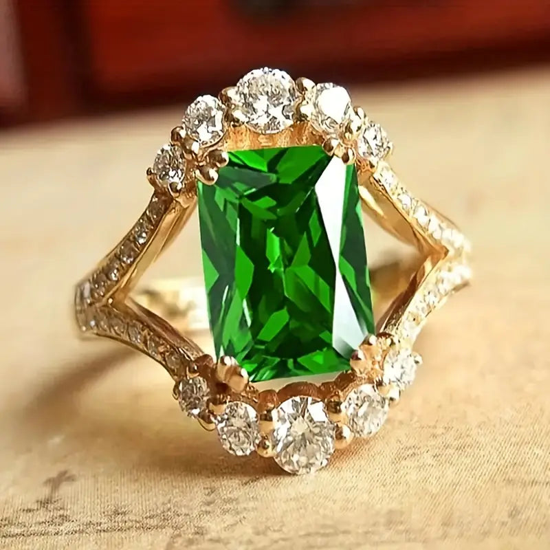 Kelly Halo Cubic Zirconia Ring for Women